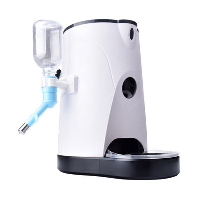 Dispensador automático plástico blanco del alimento para animales 4L con prenda impermeable de la talla media IPX4 de la cámara